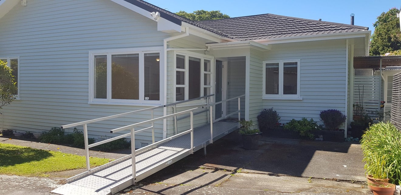 13 Hatton Street, Karori, Wellington - Carousel 2