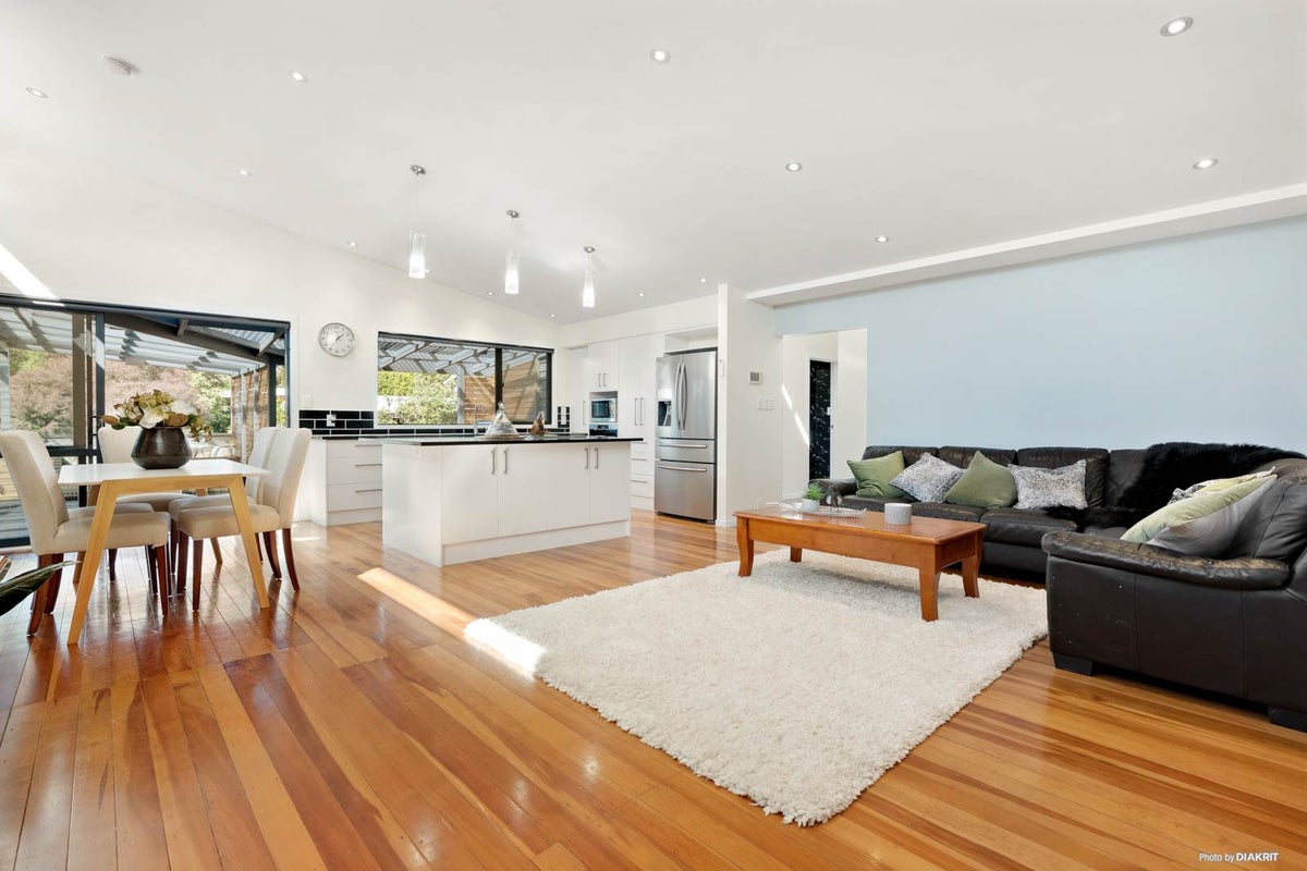 21 Shelly Bay Road, Beachlands, Auckland - Carousel 2