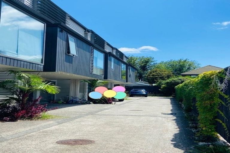 9E Orakau Avenue, Epsom, Auckland - Carousel 1
