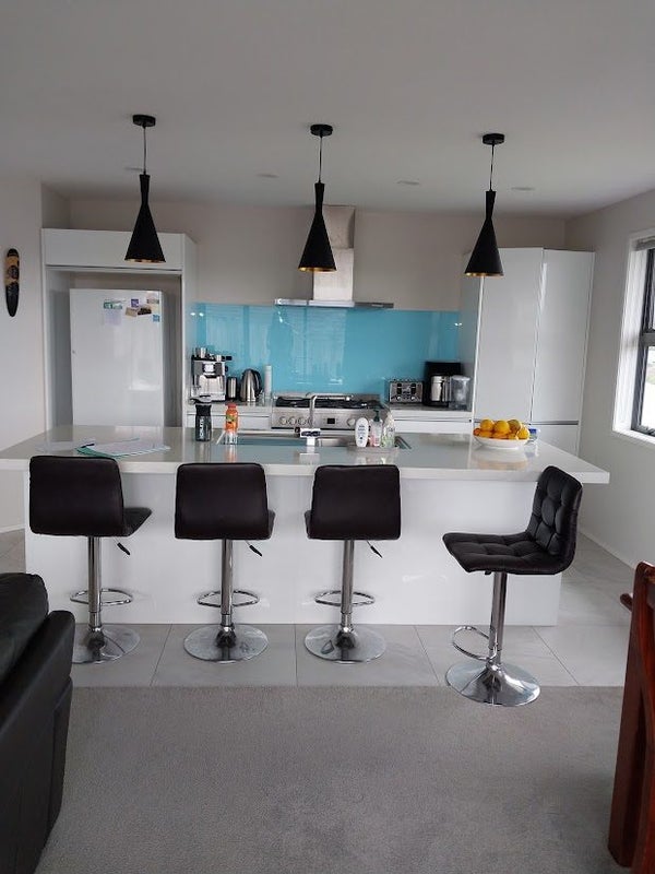11 Amy Place, Pyes Pa, Tauranga - Carousel 1