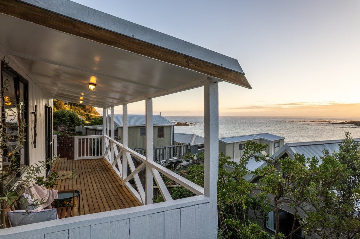 2B Happy Valley Road, Owhiro Bay, Wellington - Carousel 1