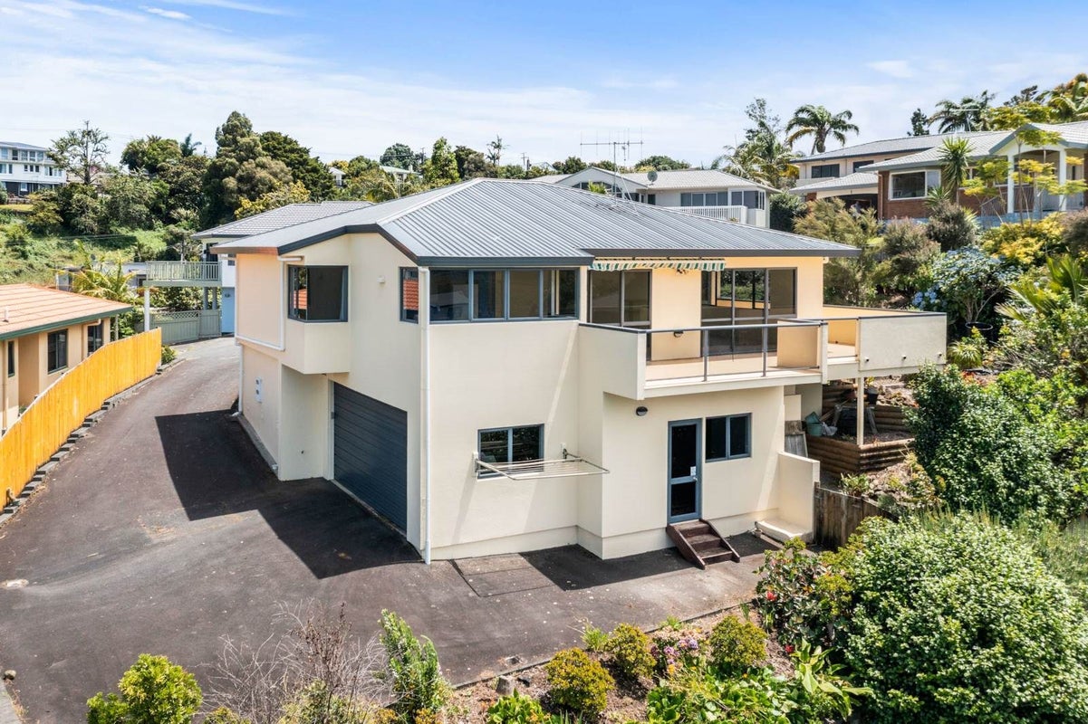 4 Seabreeze Place, Onerahi, Whangarei - Carousel 1