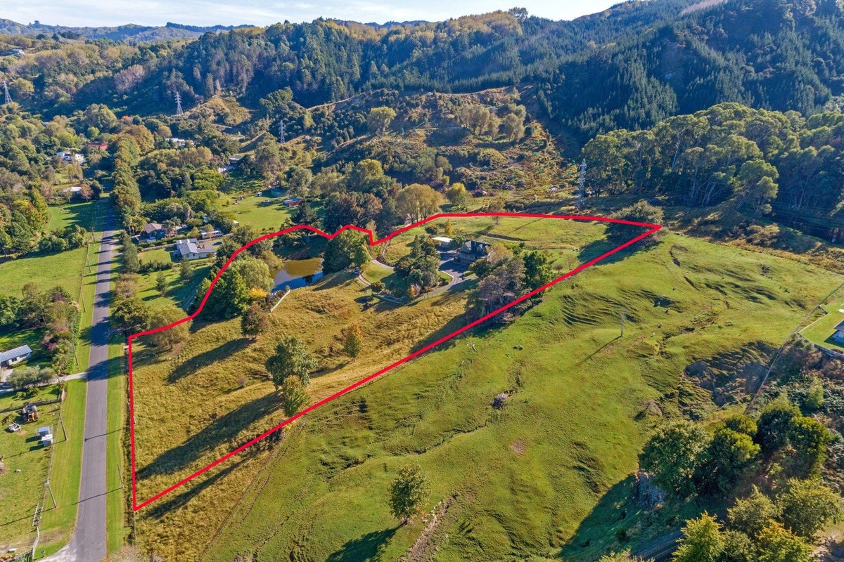 224 Valley Road, Mangapapa, Gisborne - Carousel 2