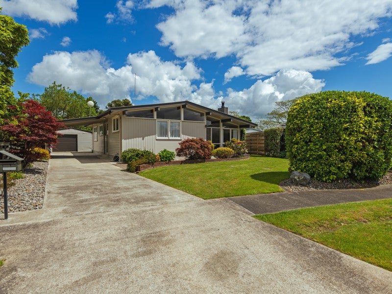 7 Panako Place, Awapuni, Palmerston North - Carousel 1