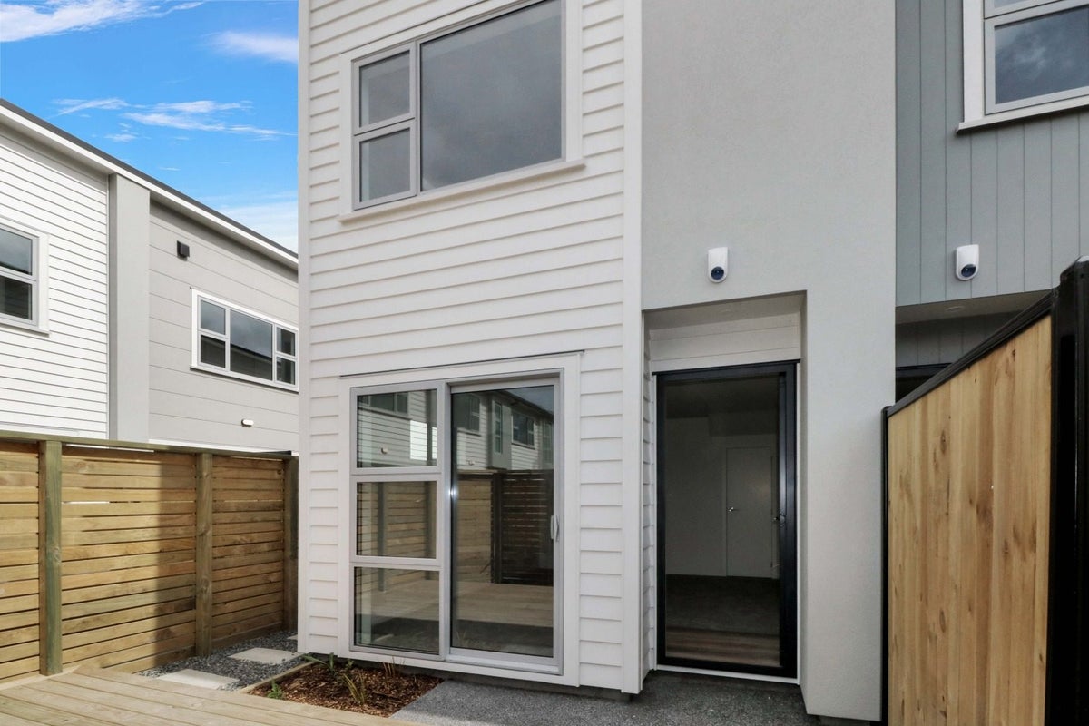 1 Mcgrath Way, Taita, Lower Hutt - Carousel 10