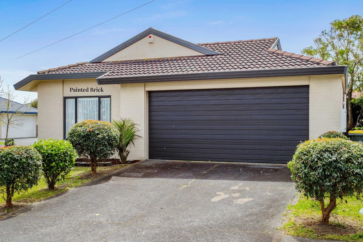 38 Ksenia Drive, Flat Bush, Auckland - Carousel 1