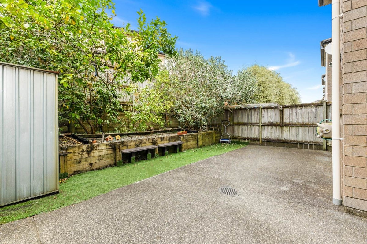 4 Killarney Drive, Flat Bush, Auckland - Carousel 2