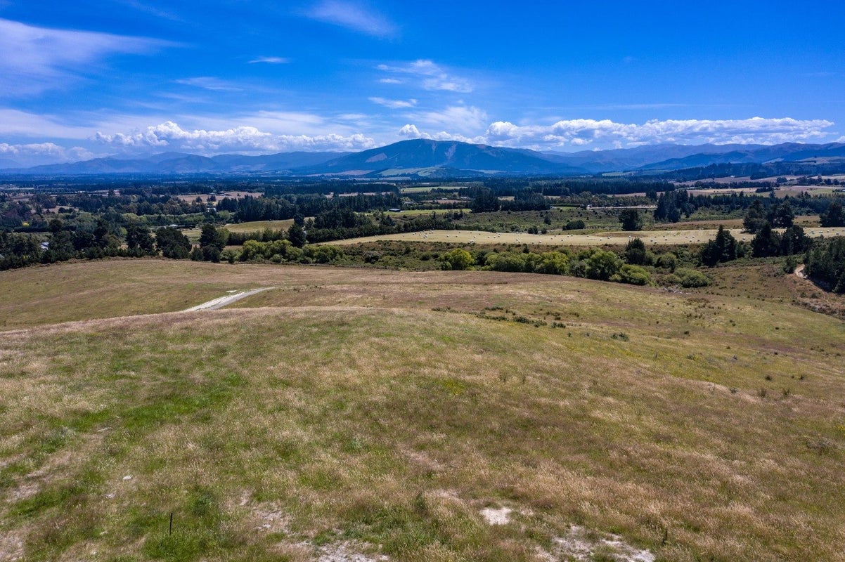 13 Mission Downs Lane, Loburn, Loburn - Carousel 1