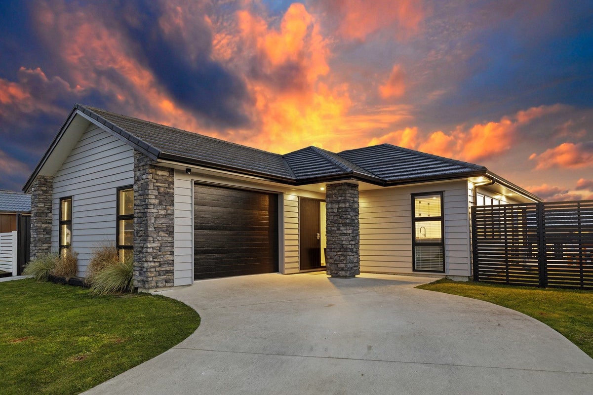 53 Buddle Road, Wallaceville, Upper Hutt - Carousel 1
