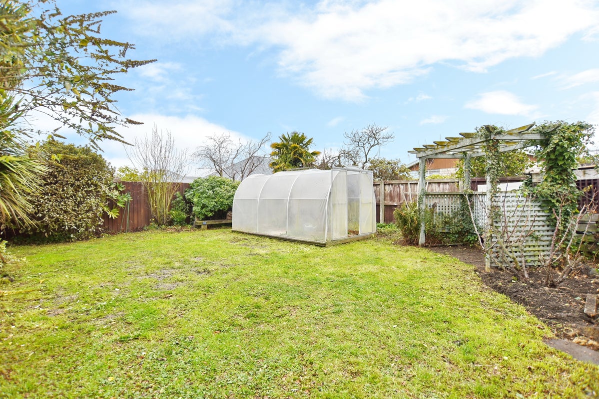 2/555 Cranford Street, Papanui, Christchurch - Carousel 17