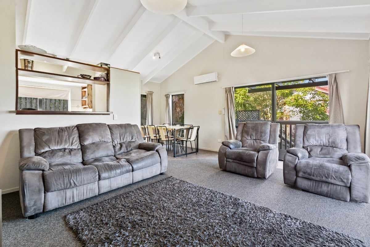 7 Ridgeway Drive, Kamo, Whangarei - Carousel 2