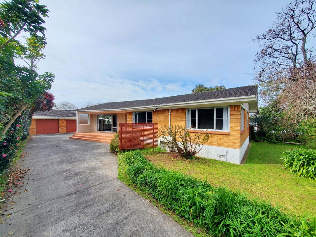 18 Magnolia Avenue, Opaheke, Papakura - Carousel 1