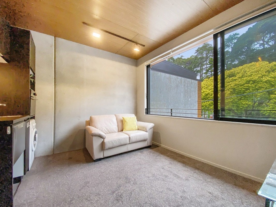 5/26 Glenmore Street, Northland, Wellington - Carousel 2