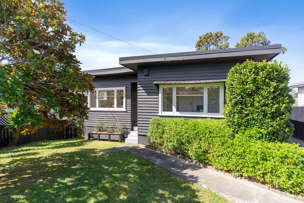 45 Rua Road, Glen Eden, Auckland - Carousel 1