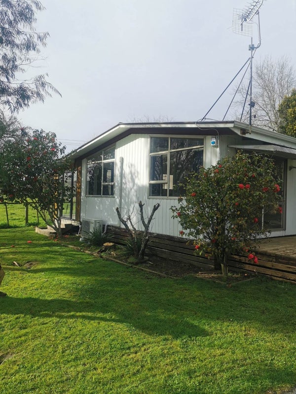 95 Walmer Road, Point Chevalier, Auckland - Carousel 1
