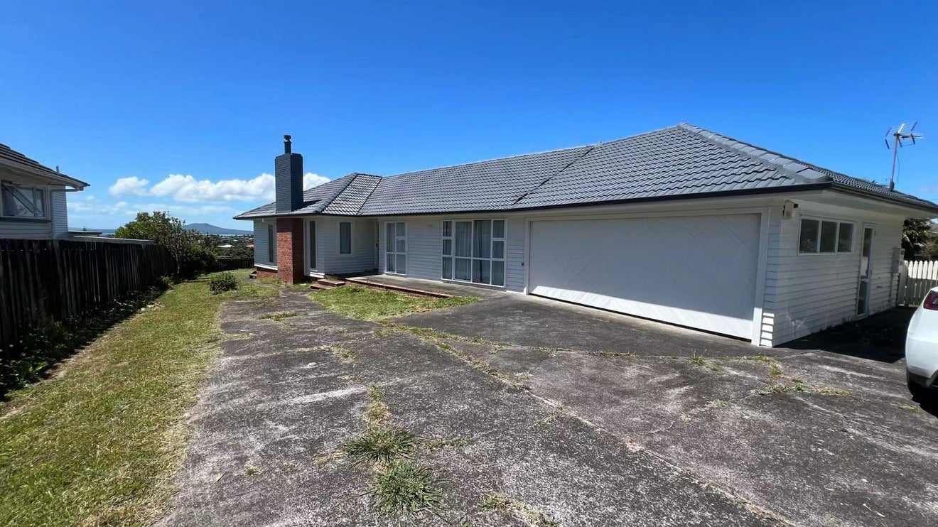 373 East Coast Road, Mairangi Bay, Auckland - Carousel 1