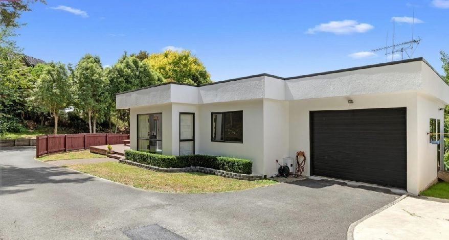 30 Ranfurly Avenue, Fairfield, Hamilton - Carousel 1