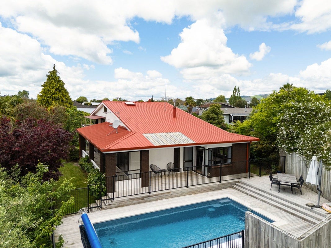 5 Raleigh Street, Leamington, Cambridge - Carousel 1