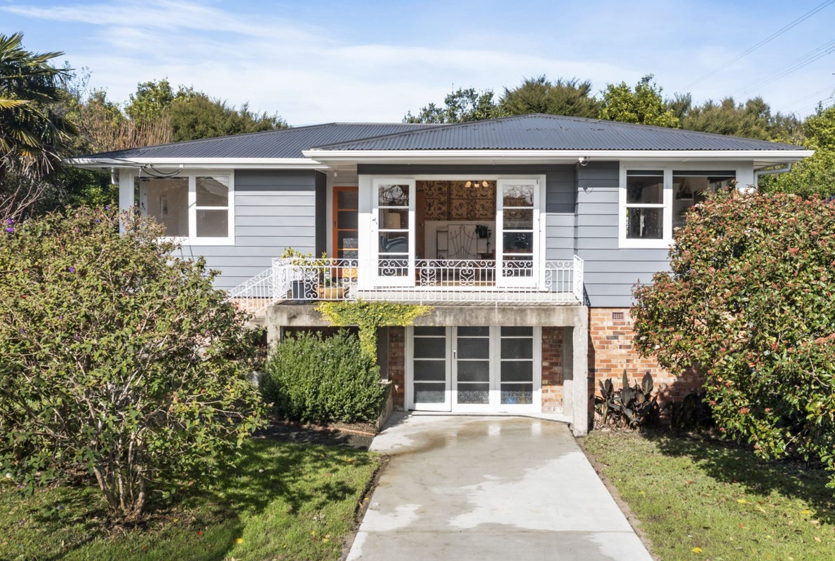 36 Swinburne Street, Blockhouse Bay, Auckland - Carousel 1