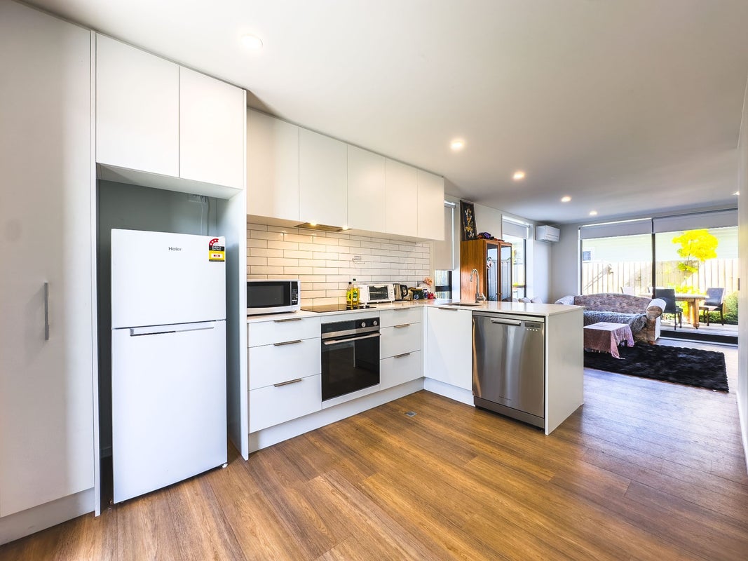 2/21 Clarence Street South, Addington, Christchurch - Carousel 2