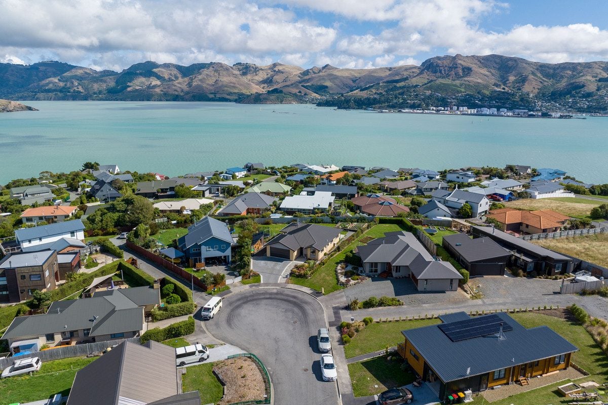 12 Takutai Place, Diamond Harbour, Lyttelton - Carousel 24