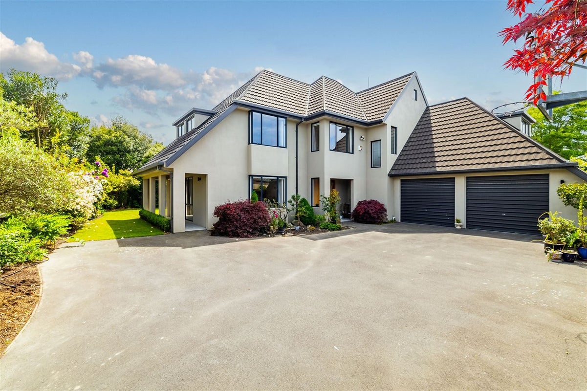 7 Buscot Gate, Avonhead, Christchurch - Carousel 1