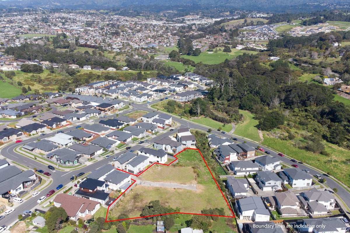 8 Hundalee Lane, Massey, Auckland - Carousel 1