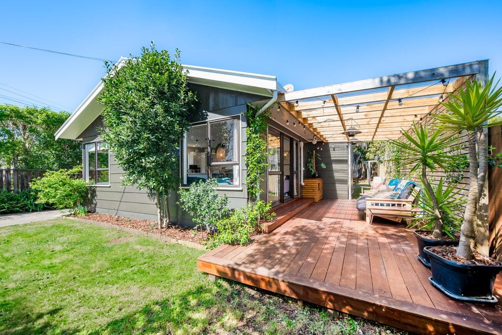 4B Michael RD, PARAPARAUMU BEACH, PARAPARAUMU - Carousel 1