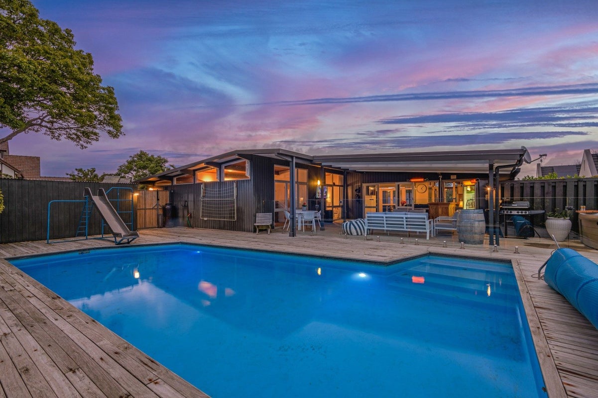 9 Montgomery Terrace, Hokowhitu, Palmerston North - Carousel 1