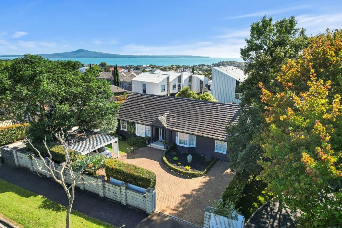 180 Kohimarama Road, Kohimarama, Auckland - Carousel 1