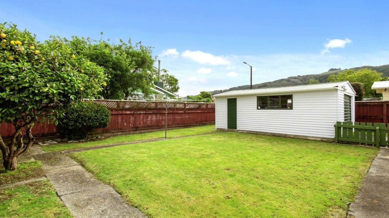 35 Kiwi Street, Heretaunga, Upper Hutt - Carousel 13
