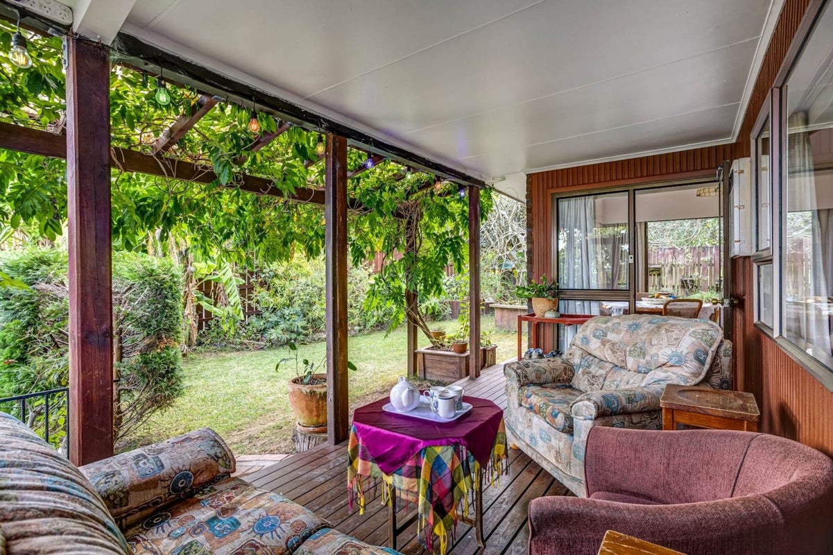 1/30 Ravenwood Drive, Forrest Hill, Auckland - Carousel 2