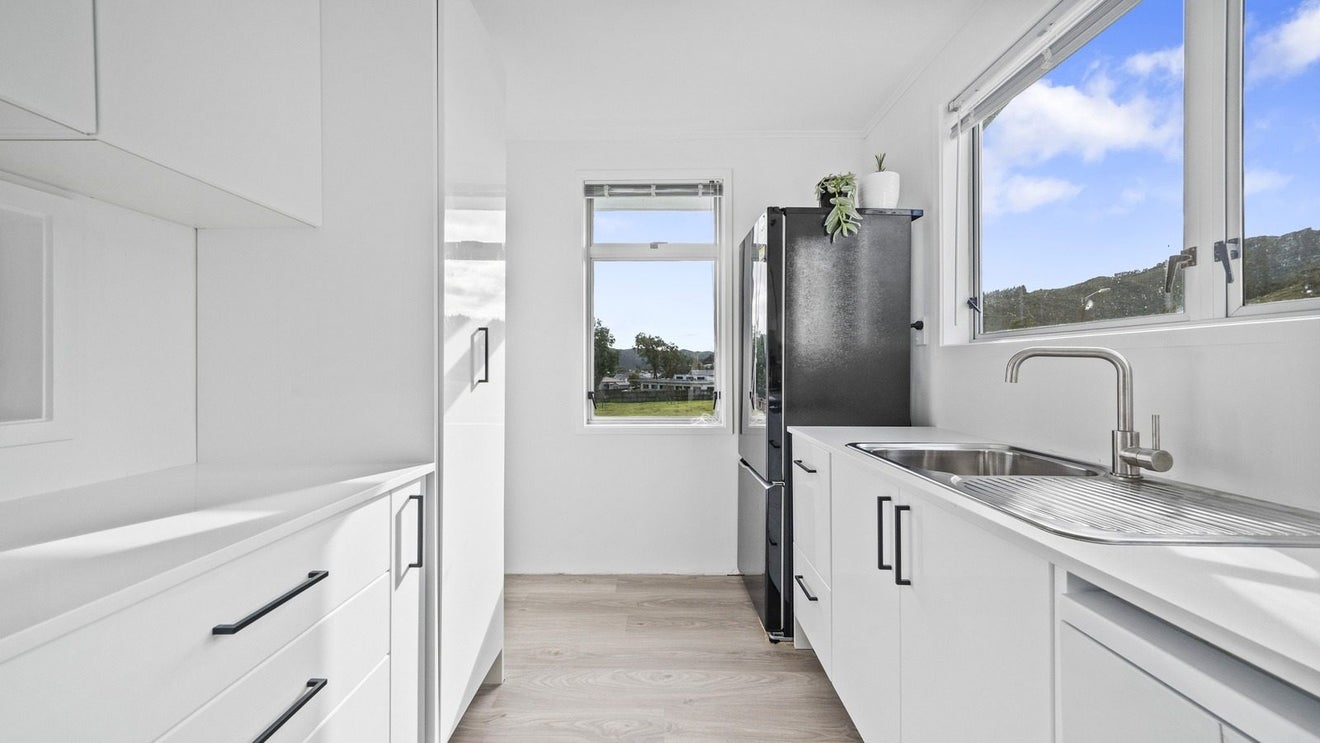 26 Antrim Crescent, Wainuiomata, Lower Hutt - Carousel 2
