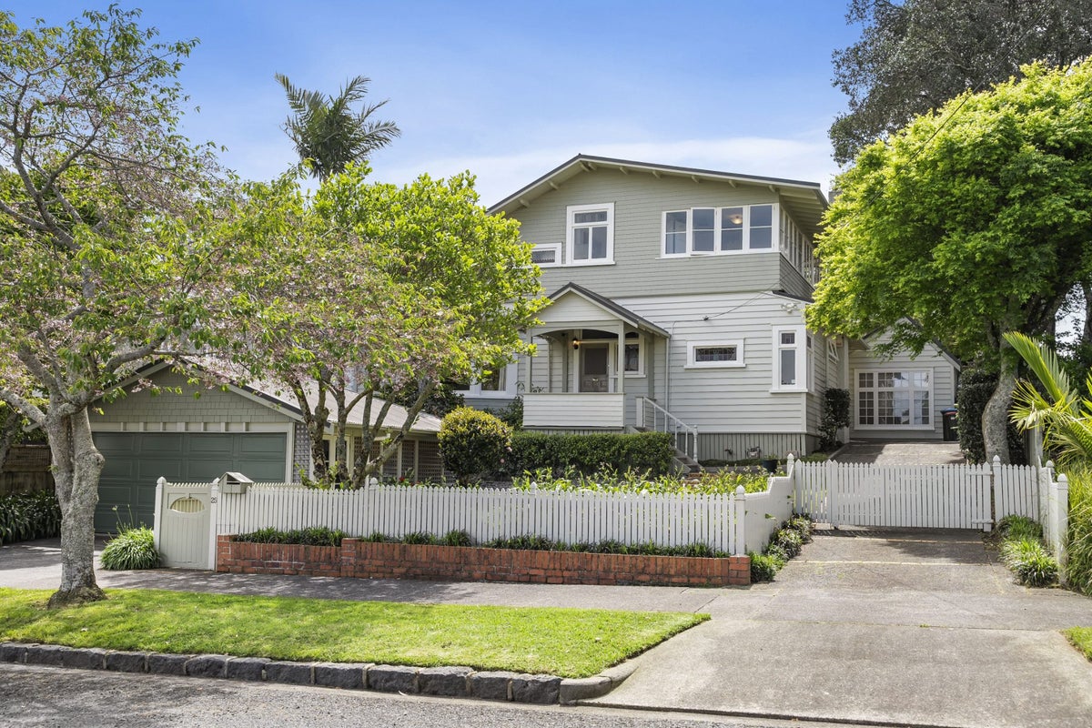 25 Kingsview Road, Mount Eden, Auckland - Carousel 1