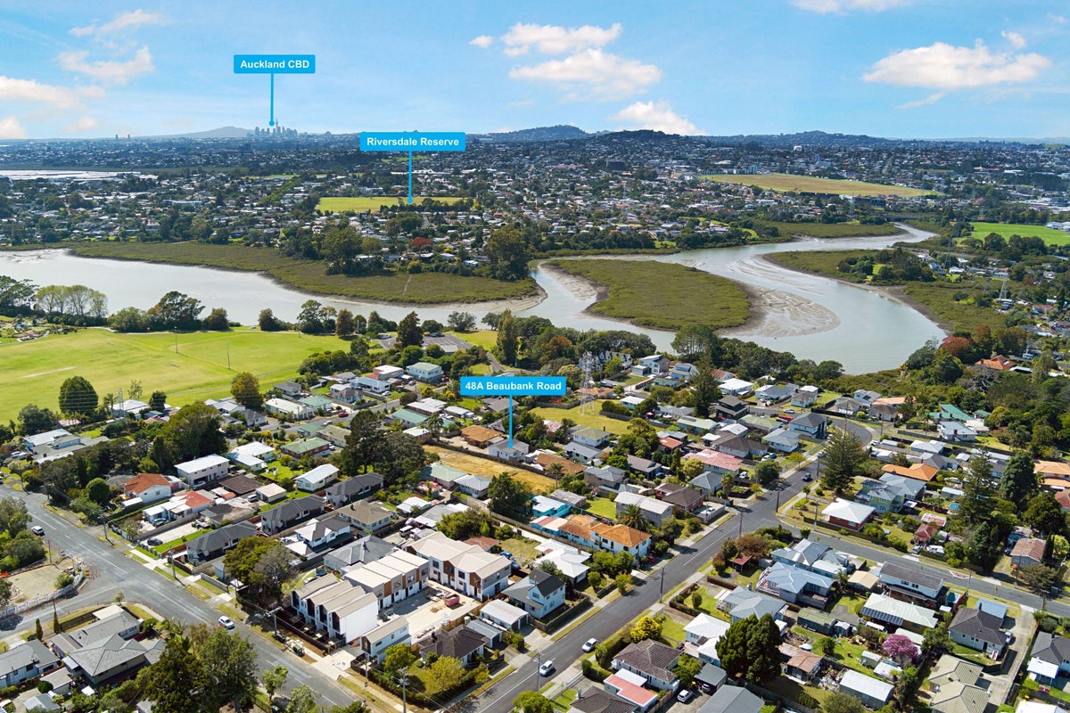 48A Beaubank Road, Kelston, Auckland - Carousel 22