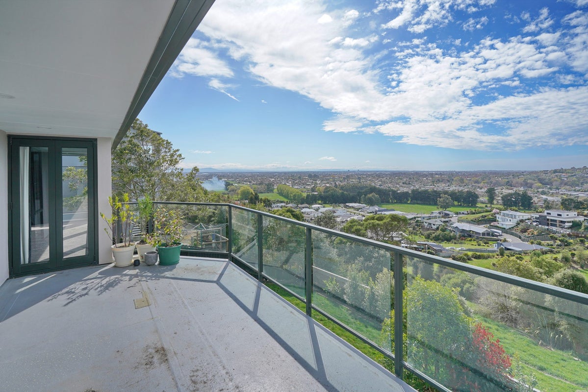 69 Ravensdale Rise, Westmorland, Christchurch - Carousel 2