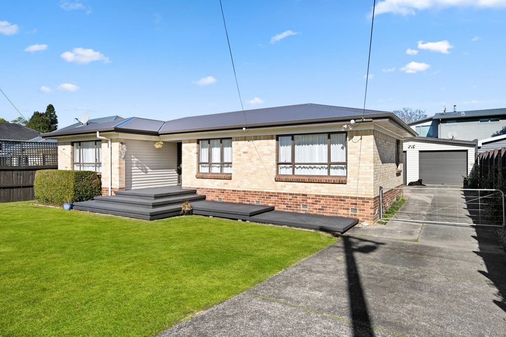 10 Naylor Street, Hamilton East, Hamilton - Carousel 19