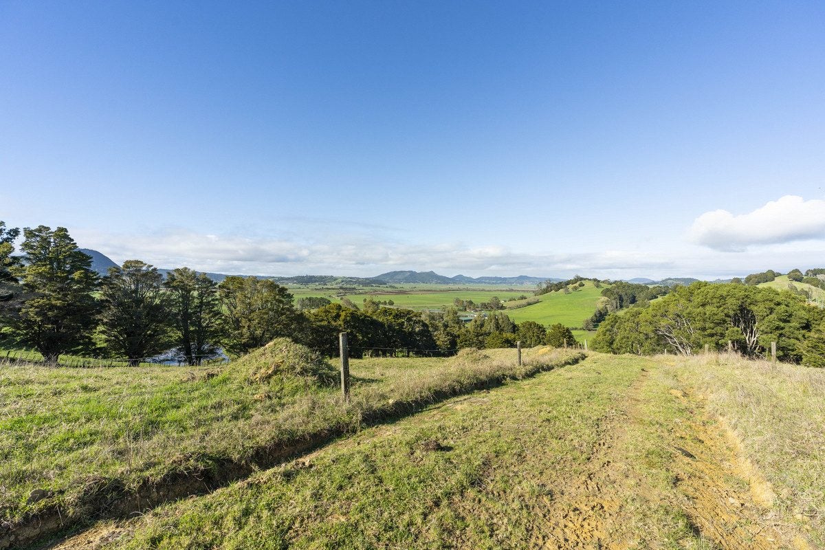 27 Hukerenui Road, Hikurangi - Carousel 1