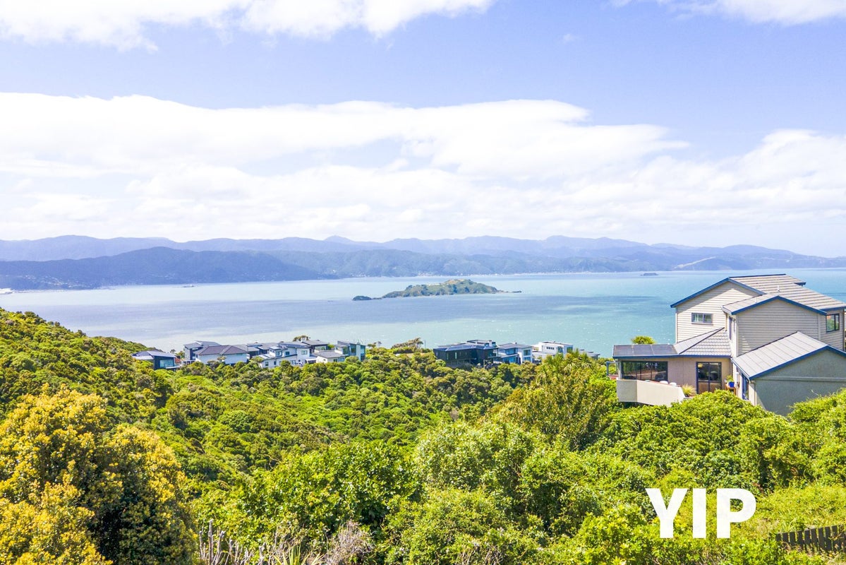 3 Forbes Lane, Newlands, Wellington - Carousel 1