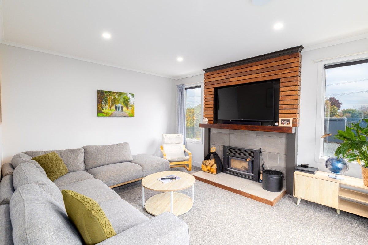 17 Neill Street, Hornby, Christchurch - Carousel 2