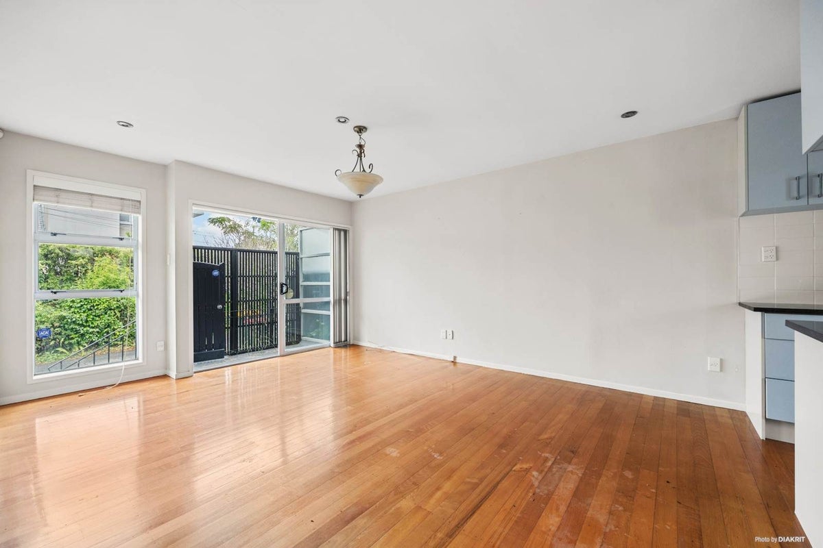 2/327 Kohimarama Road, Kohimarama, Auckland - Carousel 2