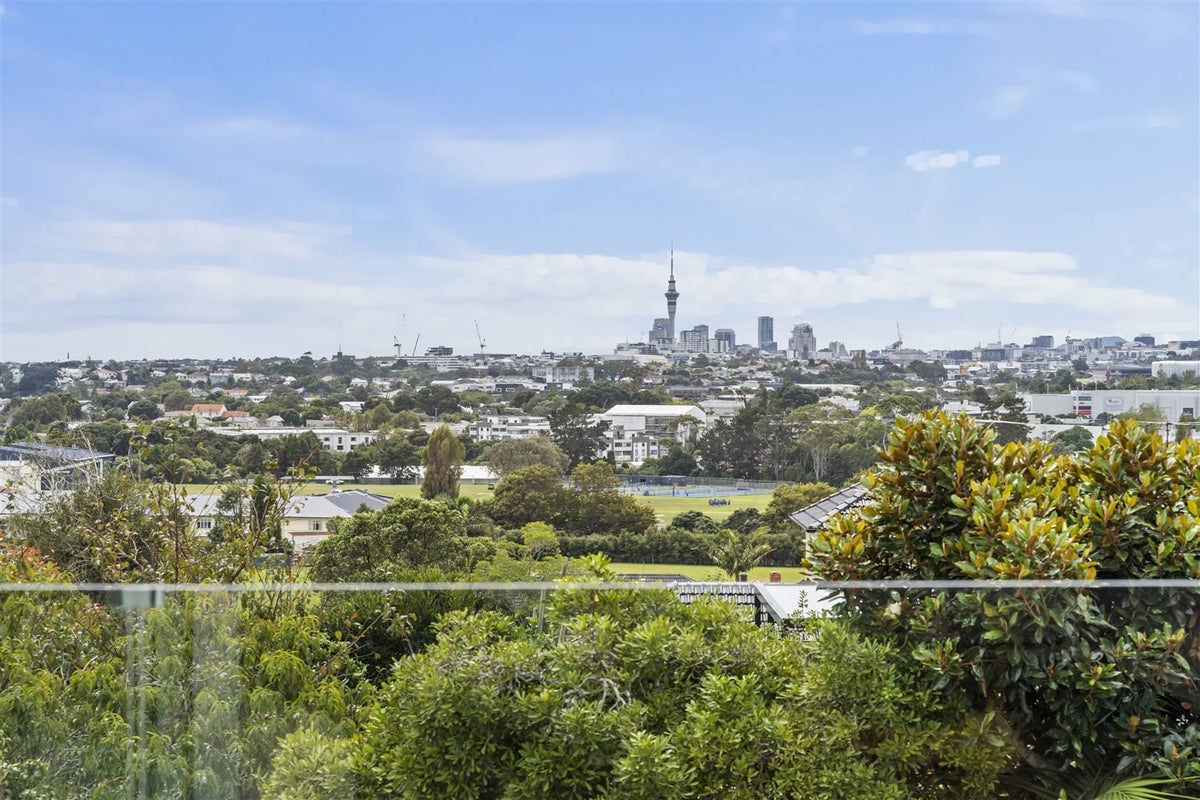 88 Mount Albert Road, Mount Albert, Auckland - Carousel 1