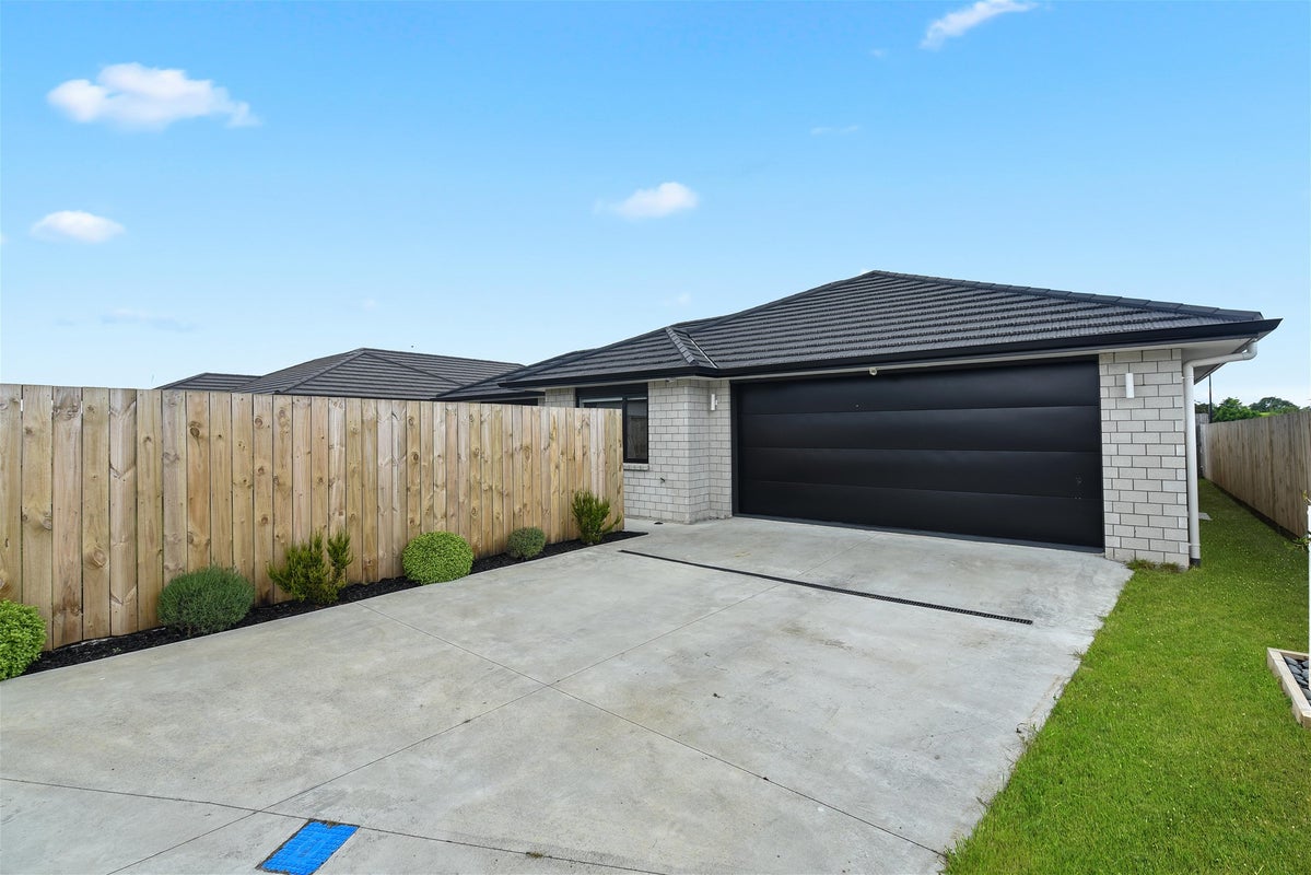 19 Bostonkip Crescent, Fitzroy, Hamilton - Carousel 2