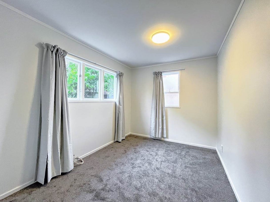 48 Juliet Avenue, Howick, Auckland - Carousel 1