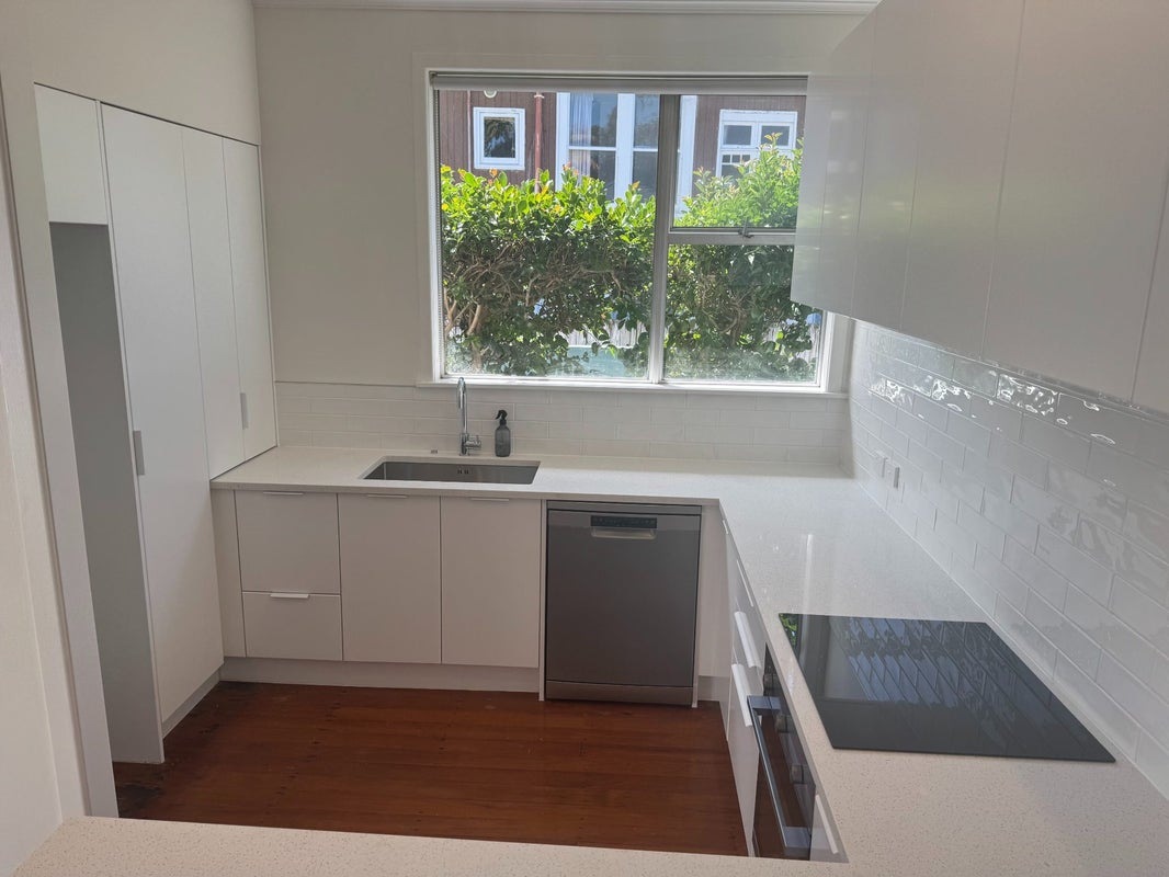 37B Matai Road, Greenlane, Auckland - Carousel 2