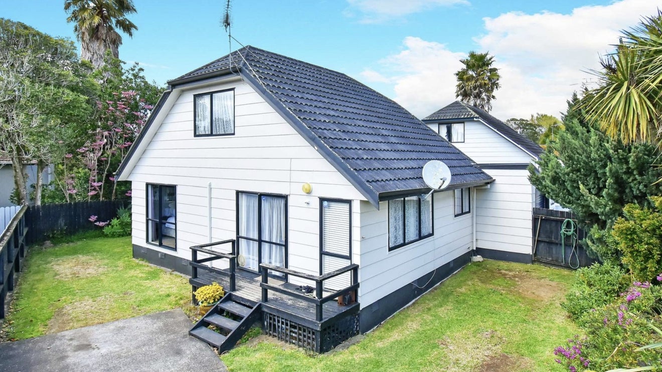 1/100 Wattle Farm Road, Wattle Downs, Auckland - Carousel 1
