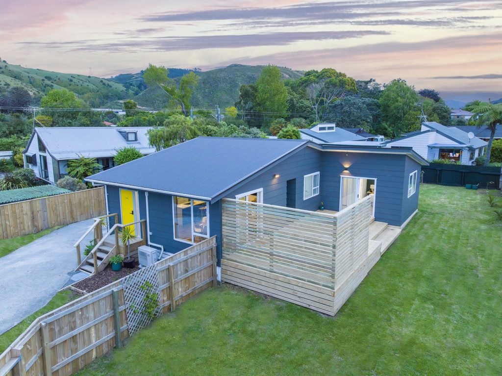86 Aorangi Road, Paraparaumu, Paraparaumu - Carousel 1