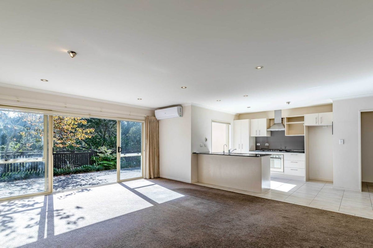 150C Gowing Drive, Meadowbank, Auckland - Carousel 2