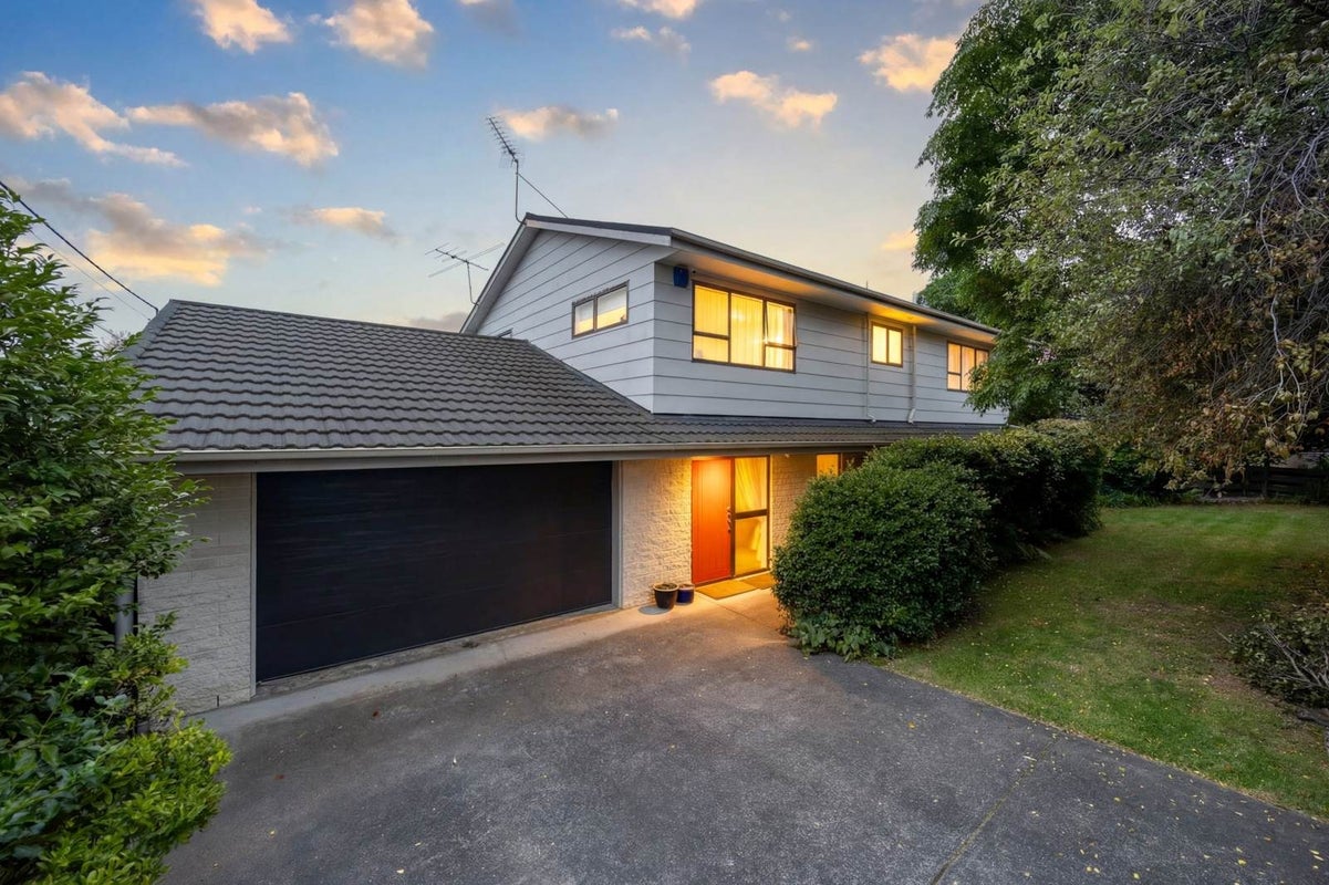 19 County Road, Torbay, Auckland - Carousel 1