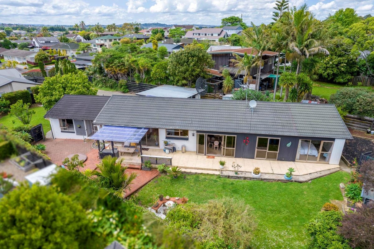 126 Glenmore Road, Sunnyhills, Auckland - Carousel 2